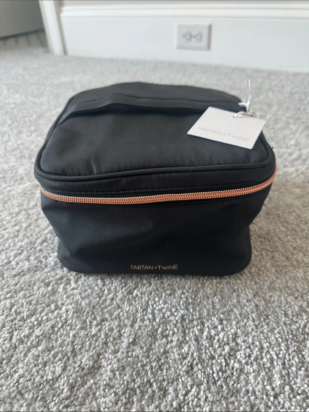 NWT Tartan+Twine Travel Case